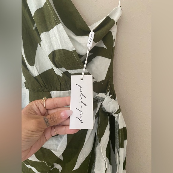 Petal & Pup Zara one shoulder midi dress - Olive Palm Size Medium - Picture 9 of 11